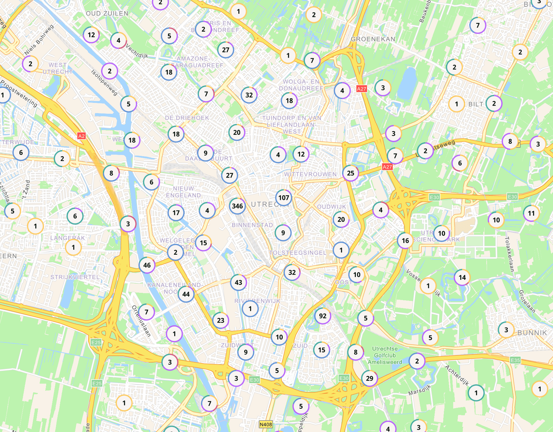 Een kaart van Utrecht en omgeving, met overal groepjes meldingen: van enkele op een plek tot honderden in de binnenstad.